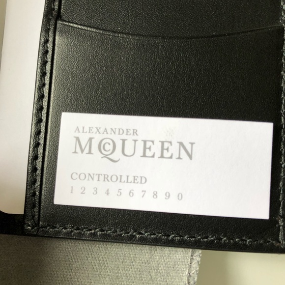 SOLD NIB Alexander McQueen Card Holder - Picture 4 of 8